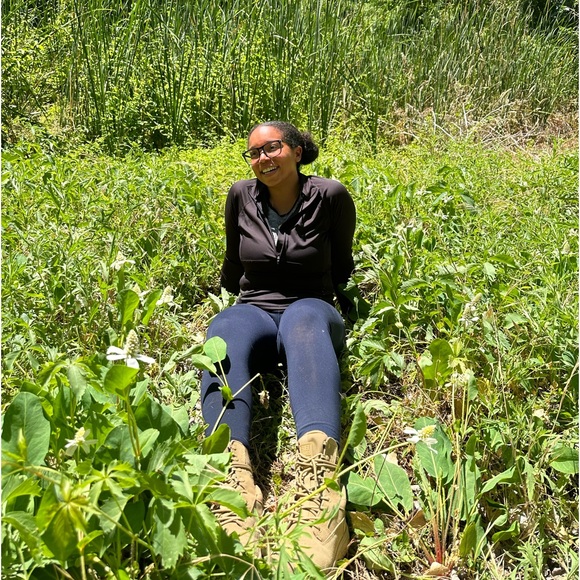 Meet your Posher, Kayla - Picture 1 of 1